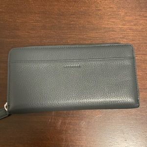 Levenger Charlotte Accordion Wallet Charcoal Grey